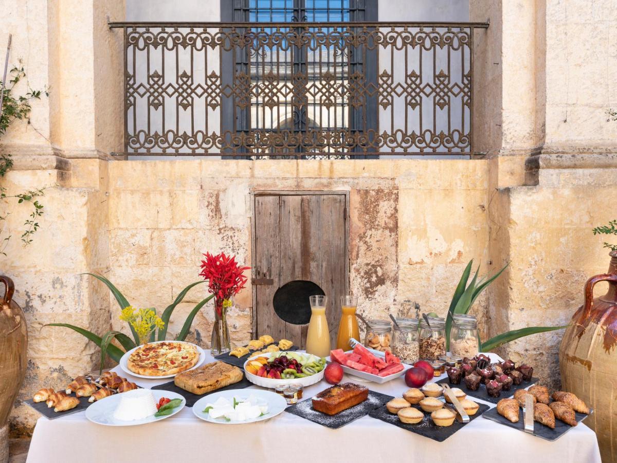 Palazzo Daniele, A Member Of Design Hotels 갈리아노델카포 외부 사진